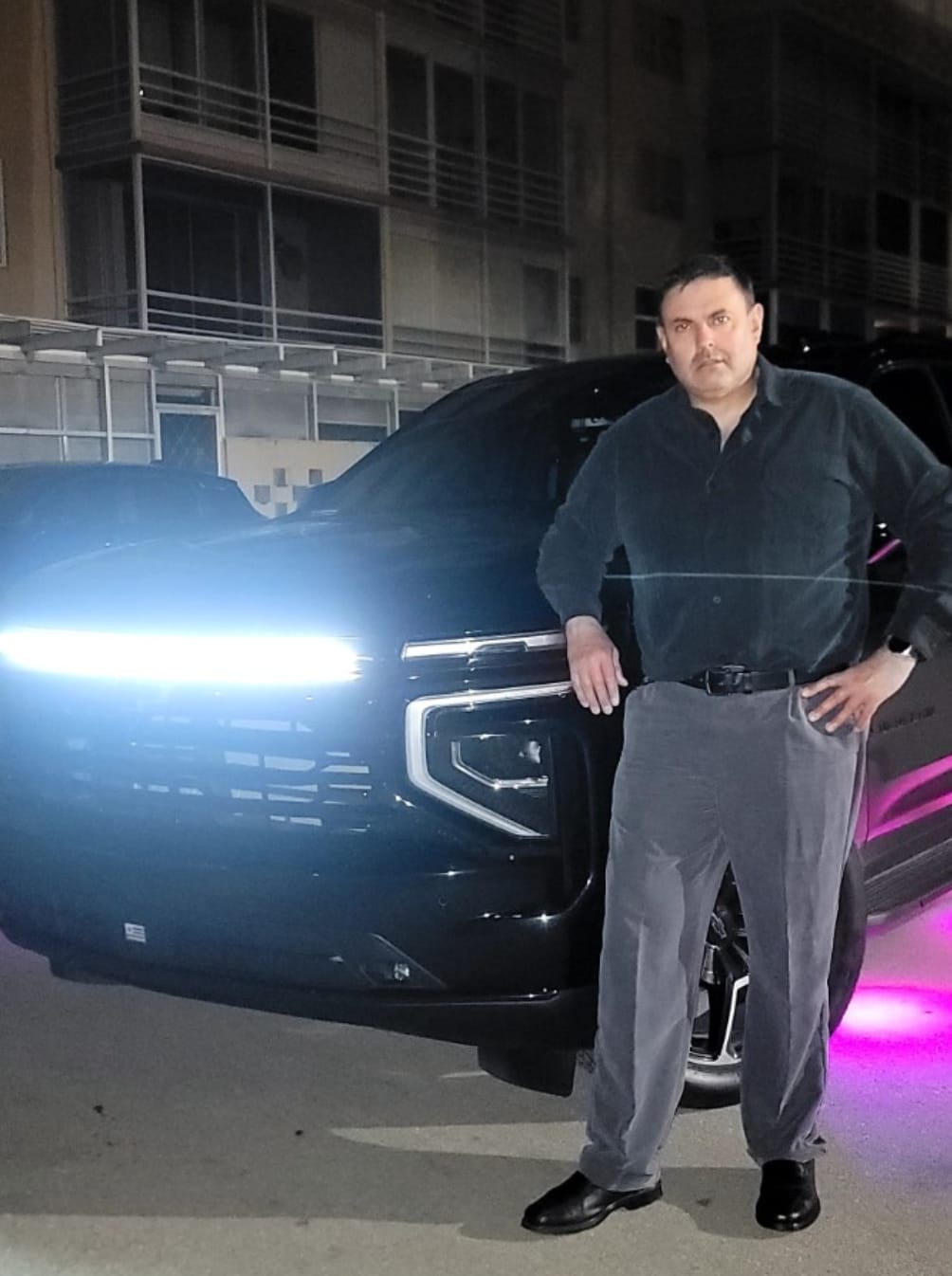 Night ride with Suburban and driver